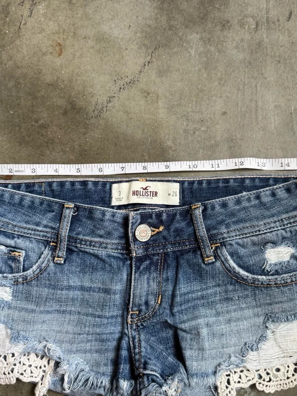 2000s Hollister low rise shorts